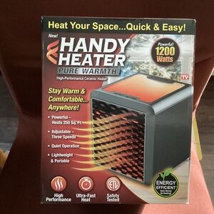 Handy Heater Pure Warmth High-Performance Ceramic Heater New in box